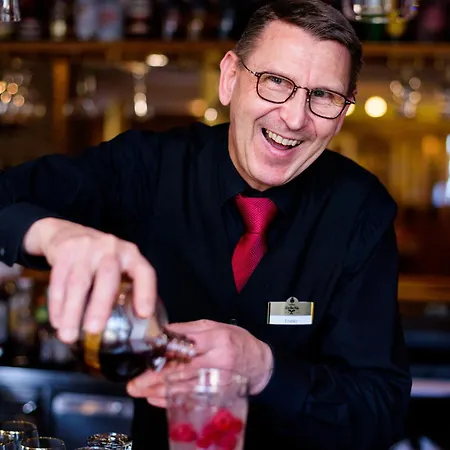 Zu Den Rothen Forellen Hotel