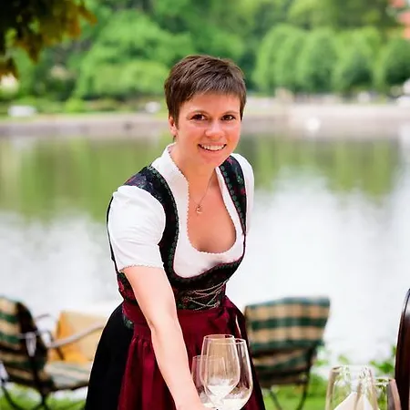 Отель Zu Den Rothen Forellen Ильзенбург