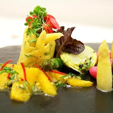 Zu Den Rothen Forellen Отель 5*