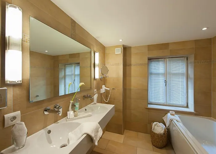 Hotel Zu Den Rothen Forellen 5*